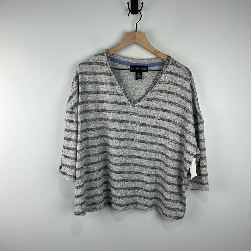 Kendall + Kylie Grey Striped Oversized Cropped Soft V Neck Sweater XL NWT